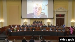 ARCHIVO: Captura de video de una audiencia del Comité Selecto de Competencia Estratégica entre Estados Unidos y el Partido Comunista Chino de la Cámara de Representantes, en Washington, DC, el 13 de julio de 2023.