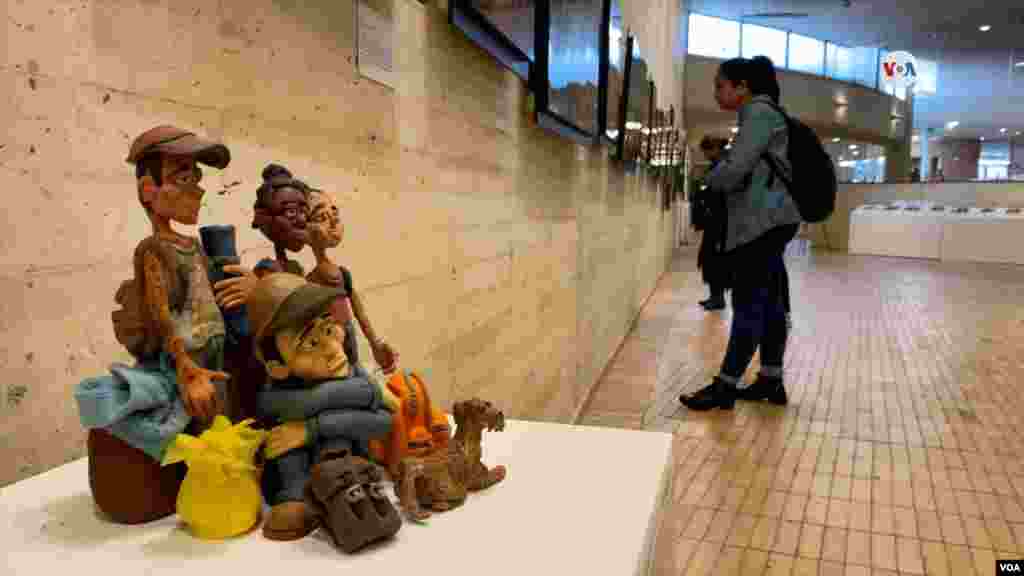 El artista Édgar Álvarez es reconocido por su proyecto 'Se Lo Explico con Plastilina'. 