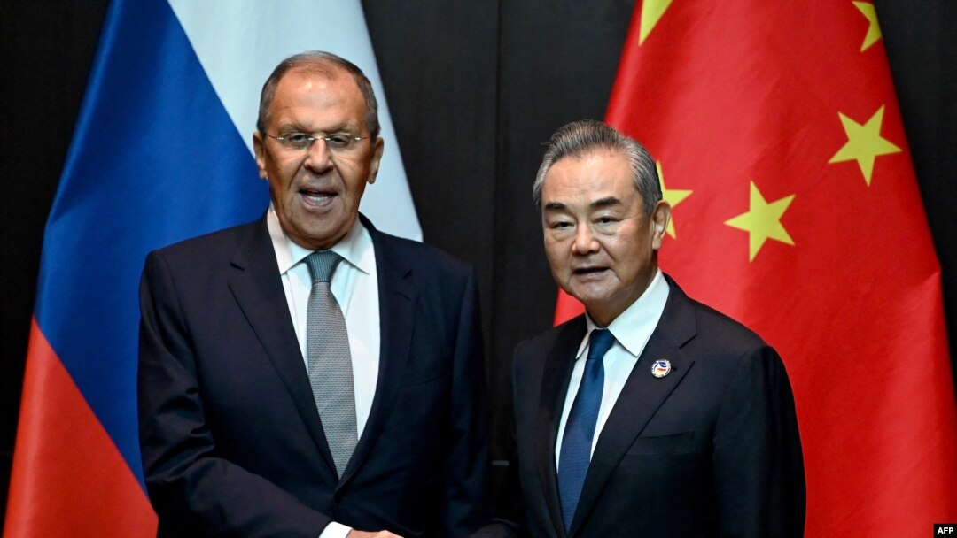 Rossiya va Xitoy tashqi ishlar vazirlari Laos poytaxti Vyentyanda uchrashmoqda.