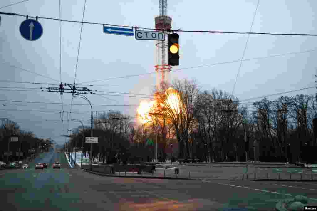 Kiyevdagi teleminora Rossiya hujumiga uchradi. Ukraina. 