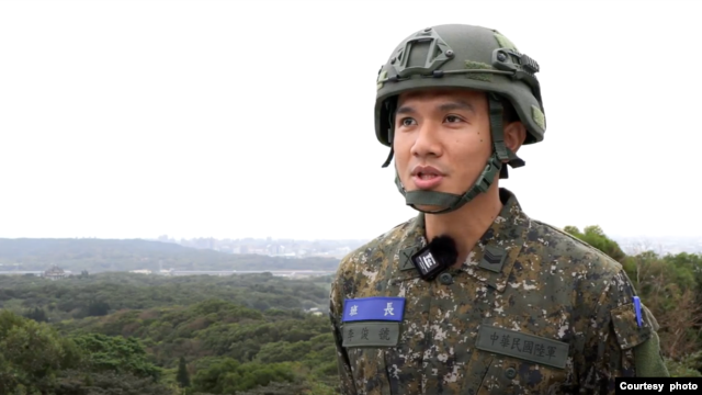 台灣後備軍人李俊虢接受軍聞社採訪。 (照片提供：台灣軍聞社)