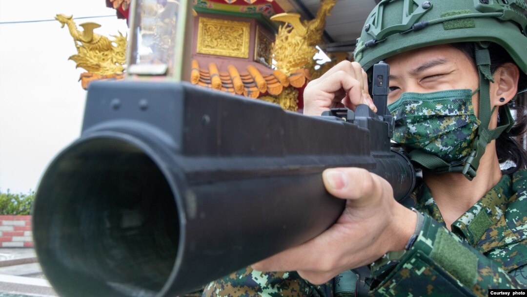 台灣新制14天教召第一天(3月5日)，受召的後備軍人完成報到後的部隊編成典禮。(照片提供：台灣國防部)