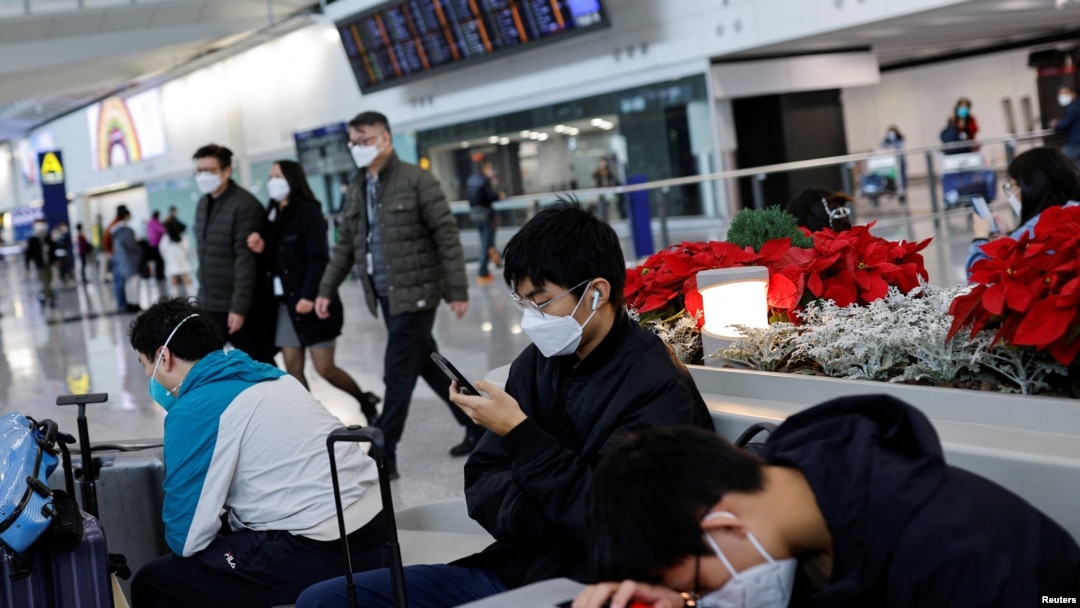 香港政府放開旅行管制後的香港國際機場 (2022年12月27日)