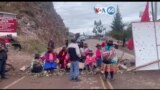 Manchetes mundo 6 janeiro: Peru - Continuam os bloqueios e protestos contra Dina Boluarte
