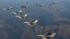 Delegación bipartita de EEUU apoya envío de aviones caza a Ucrania