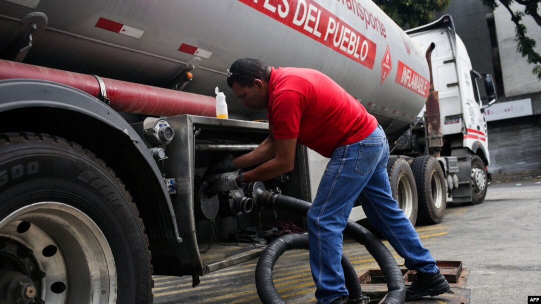 Un portavoz de Reliance dijo el miércoles que la empresa ha estado suministrando a Venezuela combustibles, incluido diesel, permitidos bajo las sanciones impuestas por Estados Unidos. AFP/Cristian Hernández.