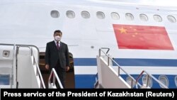 中国国家主席习近平周三抵达哈萨克斯坦。（2022年9月14日）