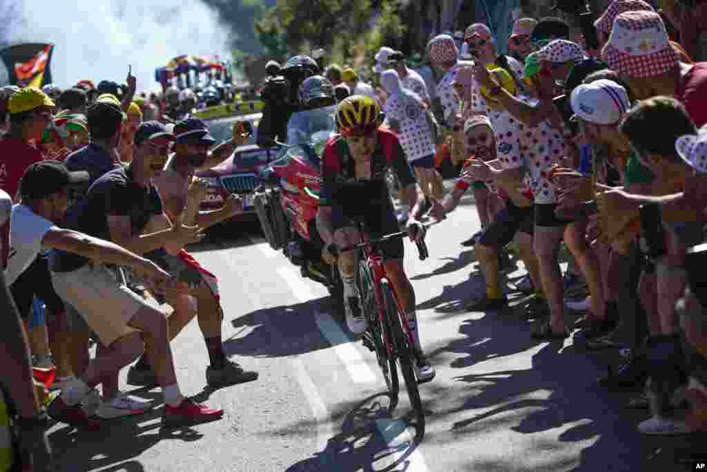 Stage winner Britain's Thomas Pidcock climbs Alpe D'Huez during the twelfth stage of the Tour de France cycling race over 165.5 kilometers (102.8 miles) with start in Briancon and finish in Alpe d'Huez, France.