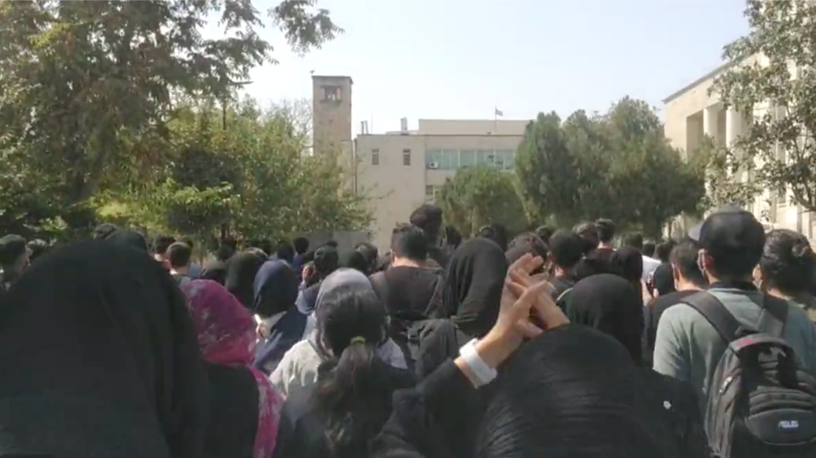 بازار تهران به اعتراضات پیوست؛ تداوم اعتراضات دانشجویی