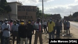 Vigília de antigos trabalhadores da África Têxtil, Benguela, Angola
