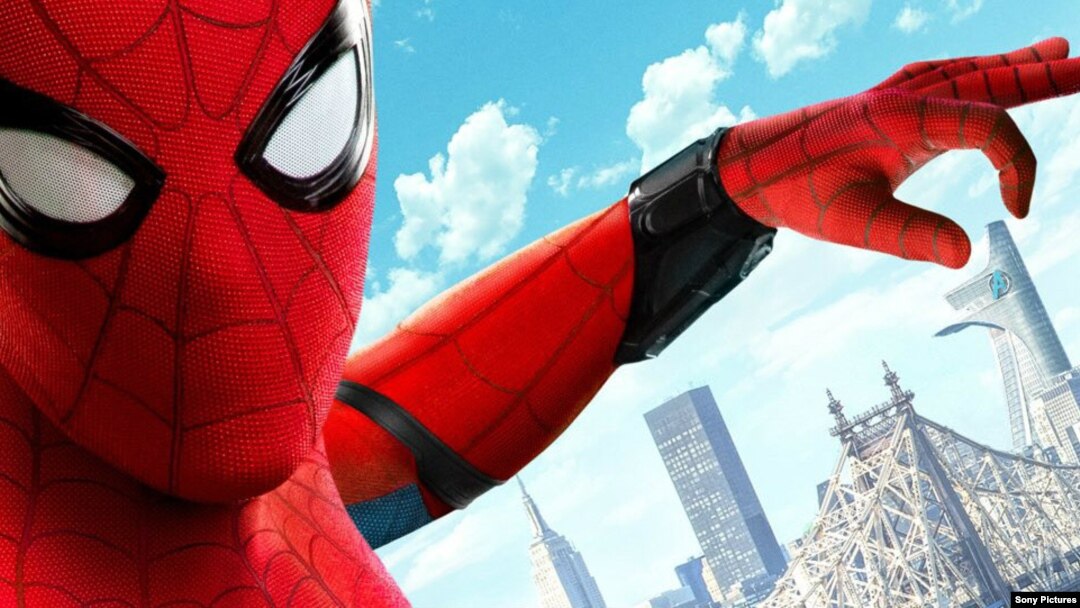 El actor Tom Holland en el papel principal de "Spider-Man: far from home".