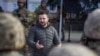 Zelensky: el comandante en jefe de Ucrania que desafió los pronósticos de un conflicto desigual