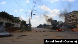 Nesta foto de arquivo, distúrbios em Nampula, Moçambique