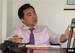 高光俊，紐約移民律師（美國之音方冰拍攝）