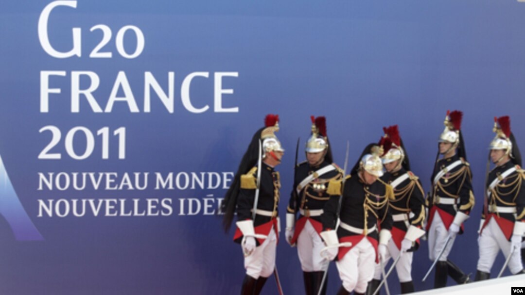 La policía de Francia se encuentra desplegada en Cannes por la llegada de los mandatarios que acudirán a la cumbre del G20.