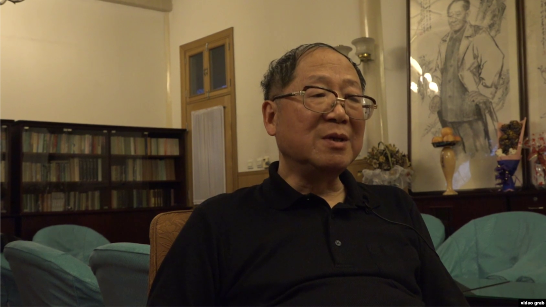 原《炎黃春秋》雜誌社副社長胡德華接受美國之音專訪 （視頻截圖）