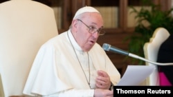 At the end of his weekly audience at the Vatican, Pope Francis urged ‘that a path of sincere dialogue may be found’ to end violence in Myanmaer.