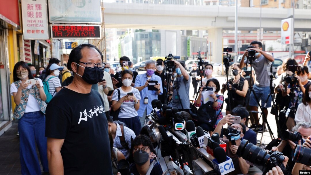 香港支聯會公司秘書蔡耀昌在該會特別會員大會通過解散後會見記者。（2021年9月25日）