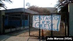 Greve na Empresa de Águas e Saneamento do Lobito (EASL), Benguela, Angola