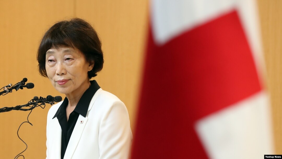 Kim Sunhyang, acting president of the Korea Red Cross, proposes talks to restart meetings of families separated by the Korean War..