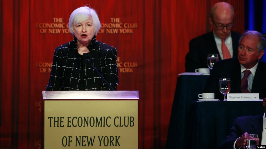 La presidenta de la FED, Janet Yellen, dijo que la institución está monitoreando una desaceleración de la economía global, la fuerte caída de los precios del petróleo y turbulencias en el mercado de valores que han afectado a los consumidores estadounidenses y a sectores como el industrial.
