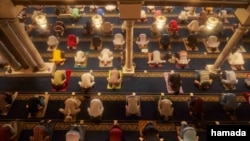 Masks and some measure of social distancing are required inside the mosque, Aug. 28, 2020 in Cairo. (Hamada Elrasam/VOA)