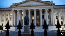 ARCHIVO - El Departamento del Tesoro, encargado de vigilar el sistema financiero de Estados Unidos.
