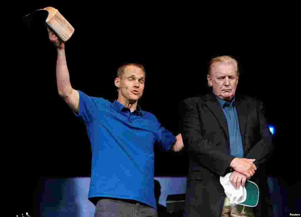 Pastor David Platt prays for U.S. President Donald Trump at the McLean Bible Church, in Vienna, Virginia, June 2, 2019.