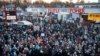 ARCHIVO: Manifestantes conmemoran la declaración de culpabilidad al policía Derek Chauvin por asesinar a George Floyd en Minneapolis el 20 de abril de 2021.