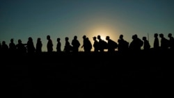 Migrantes que se dirigían a la frontera de EEUU deciden iniciar el retorno a sus países.
