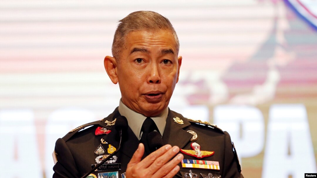 ผู้บัญชาการทหารบกของไทย พล.อ.อภิรัชต์ คงสมพงษ์ 