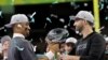 Игрок Philadelphia Eagles Джален Хёртс (слева) и главный тренер команды Ник Сирианни празднуют победу в Суперкубке LIX, держа в руках кубок Винса Ломбарди, 9 февраля 2025 года 