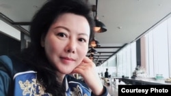 被譽為“文化俠女”的耿瀟男(耿瀟男微博圖片)