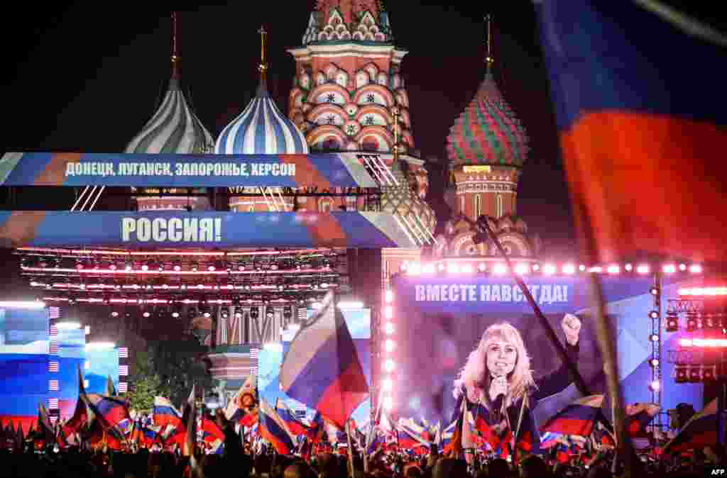 Anneksiya munosbati bilan Qizil maydonda bayram konserti. Moskva. 