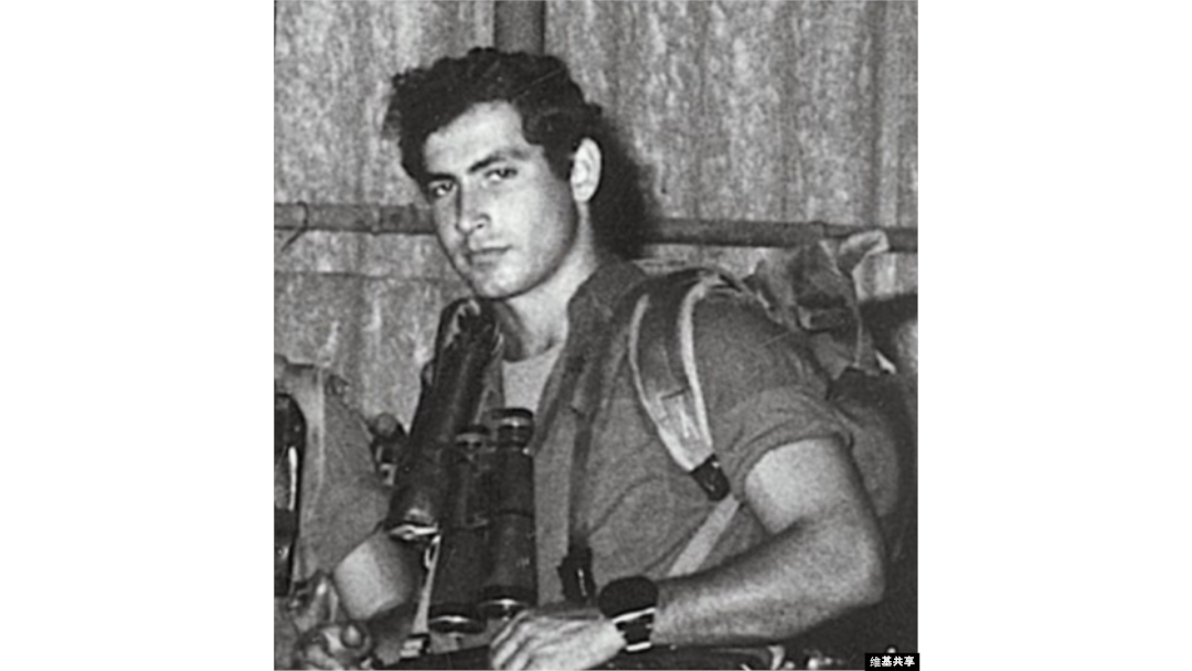 Benjamin Netanyahu as a soldier in Sayeret Matkal (Photo credit: Wikicommons/ GPO)