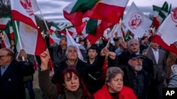 Vashingtonda ham eronliklar deyarli har kuni Tehrondagi hukumatga qarshi chiqishlar qiladi 