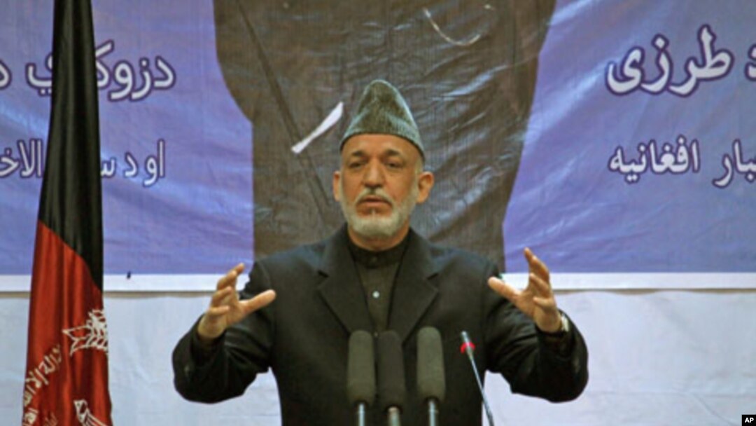 Afghan President Hamid Karzai speaks during a gathering in Kabul, Afghanistan, April 17, 2012.