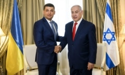 Former Prime Minister of Ukraine Volodymyr Hroysman (R) and former Israeli Prime Minister Benjamin Netanyahu in Kyiv on August 20, 2019. (kmu.gov.ua)