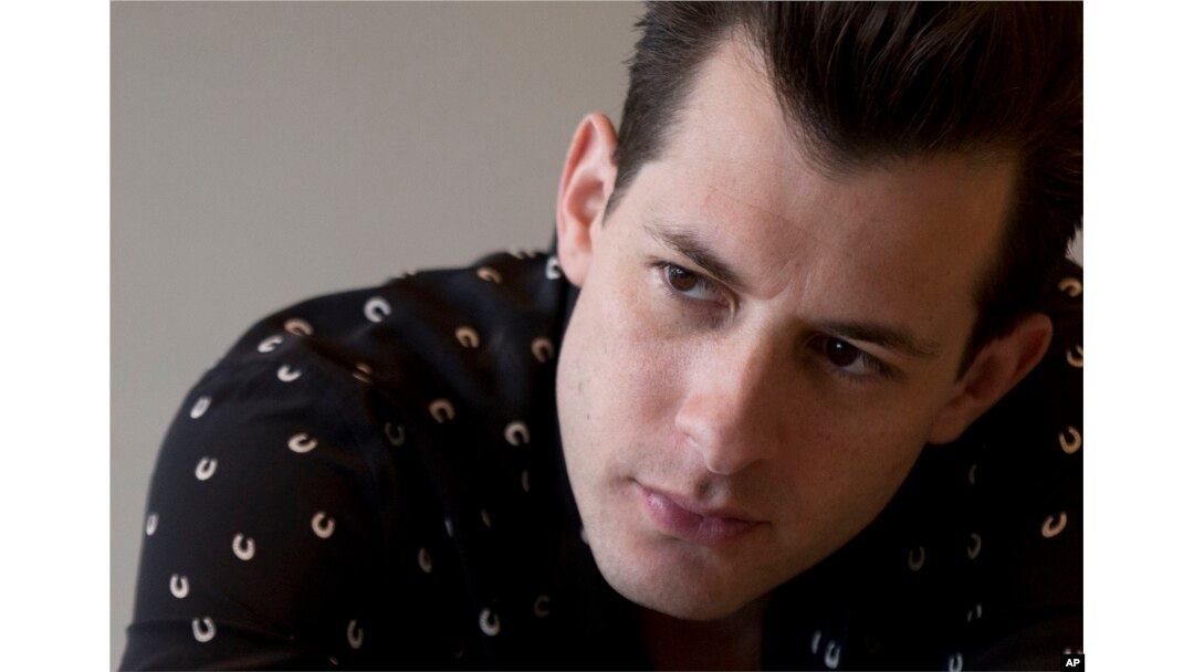 British music producer and DJ Mark Ronson speaks to journalists at a media event in Mexico City, April 17, 2015.