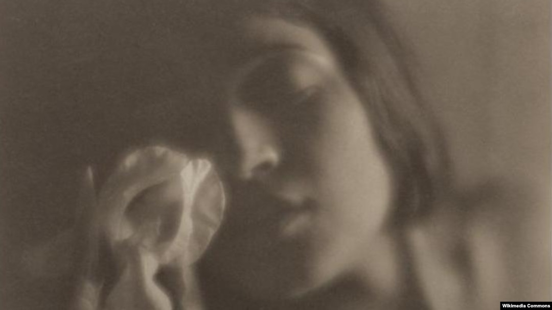 에드워드 웨스턴이 찍은 티나 모다티(Tina Modotti) 사진.