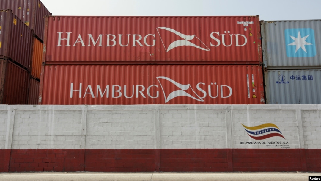 IMAGEN DE ARCHIVO. Contenedores de Hamburg Sud Shipping en el puerto de La Guaira en Venezuela. 31 de marzo de 2016. REUTERS/Marco Bello