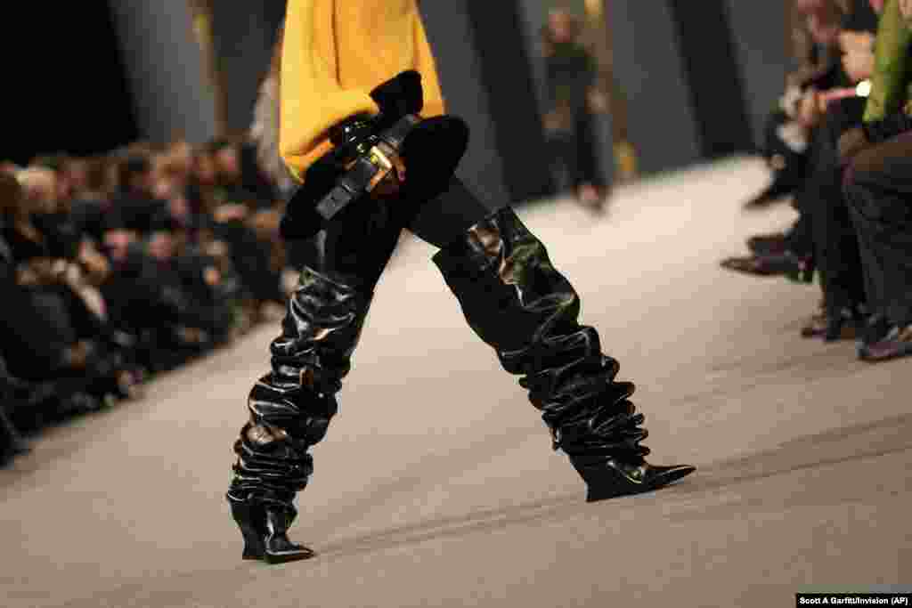 A model wears a creation as part of the Balmain Fall/Winter 2025-2026 Womenswear collection presented in Paris, France, March 5, 2025.