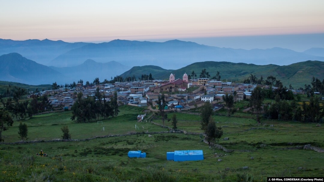 View of the community of Huamantaga in the central Andes, where the water-harvesting system is located.