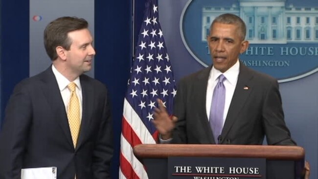 Obama Surprises Josh Earnest at White House Briefing