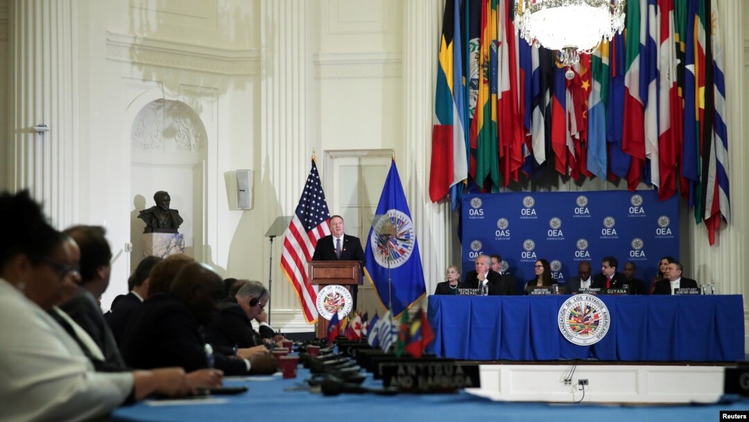 El Secretario de Estado de EE.UU., Mike Pompeo, hace declaraciones en la sede de la OEA en Washington, el 17 de enero de 2020.