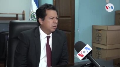 Parlamento de El Salvador depura jueces