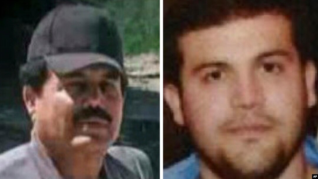 Este combo de imágenes facilitadas por el Departamento de Estado de EEUU muestra a Ismael "El Mayo" Zambada, líder histórico del cártel mexicano de Sinaloa, a la izquierda, y a Joaquín Guzmán López, hijo de otro líder del cártel, tras ser detenidos en Texas.