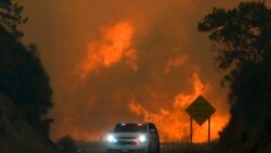 Un incendio en California deja miles de evacuados e infraestructuras destruidas
