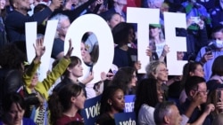 La vicepresidenta Kamala Harris optó por no comparecer en la noche electoral
