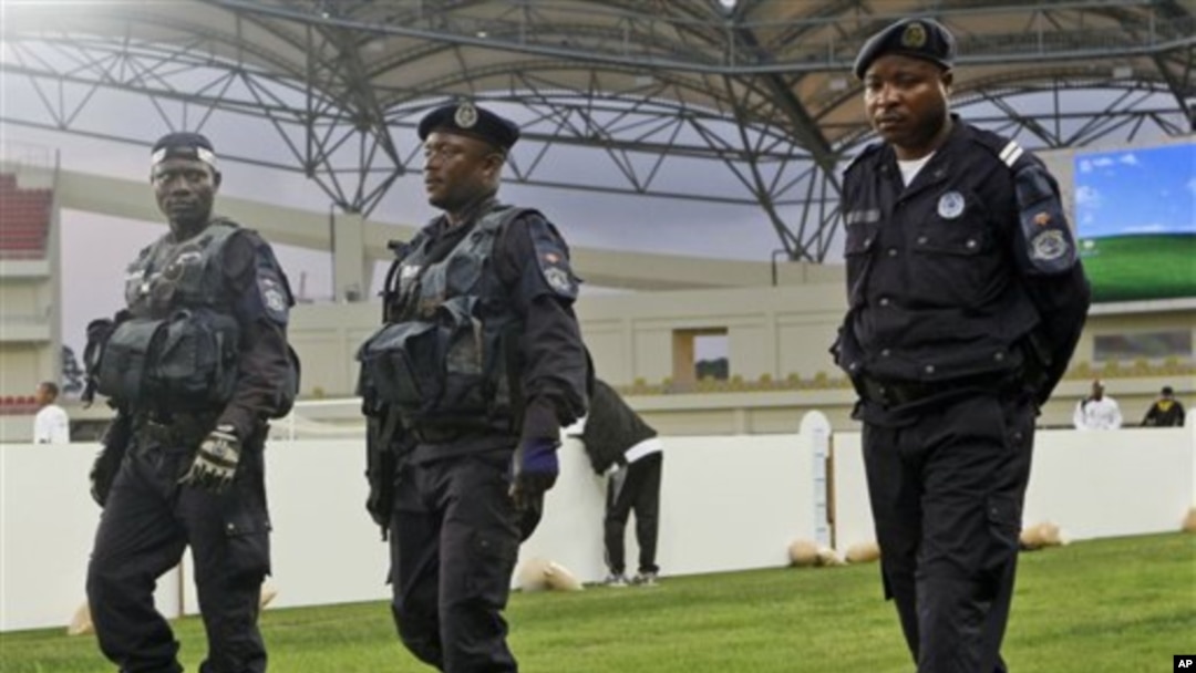 Missão militar angolana provoca polémica na Guiné-Bissau